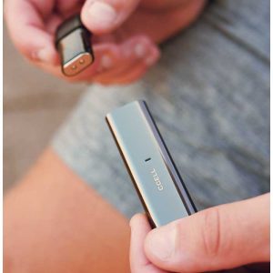 CCell-Luster-Pod-Vape-Pen-lifestyle-photo-in-hand-not-assembled