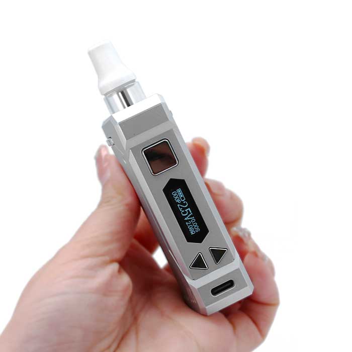 Yocan Uni Pro Silver in hand view Yocan Uni Pro Silver in hand view