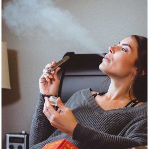Dip-Devices-Dipper-vape-lifestyle-photo-02