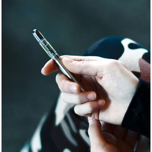 New-Era-vape-cartride-lifestyle-photo