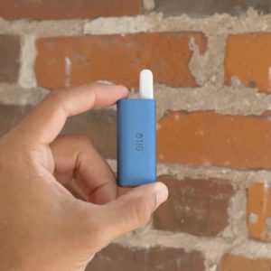 CCell Silo Battery Blue in hand