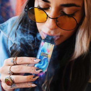 Xvape-Aria-Tommy-Chong-Lifestyle