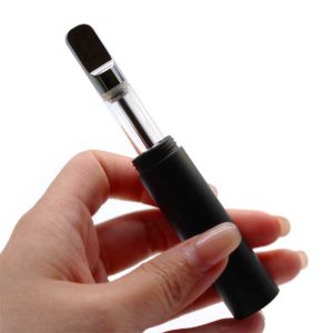 iKrusher Lipstick Battery Pen in hand