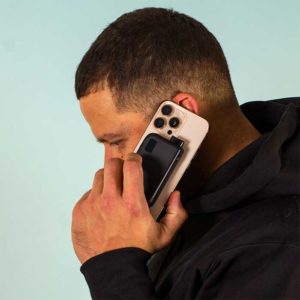 Myster-Vape-MAGBOX-Pen-Lifestyle