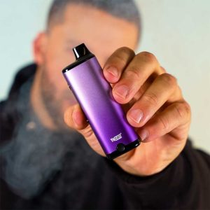 Yocan-Ziva-2.0-Cartridge-Battery-Lifestyle