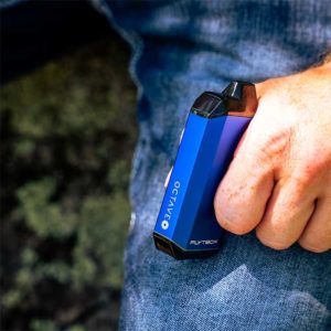 Yocan-Iris-Dab-Vape-Pen-Lifestyle