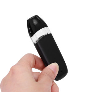 CCELL-Blade-all-in-one-disposable-vape-in-hand