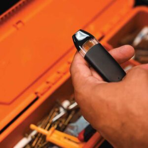 CCell-Blade-Disposable-vape-pen-lifestyle